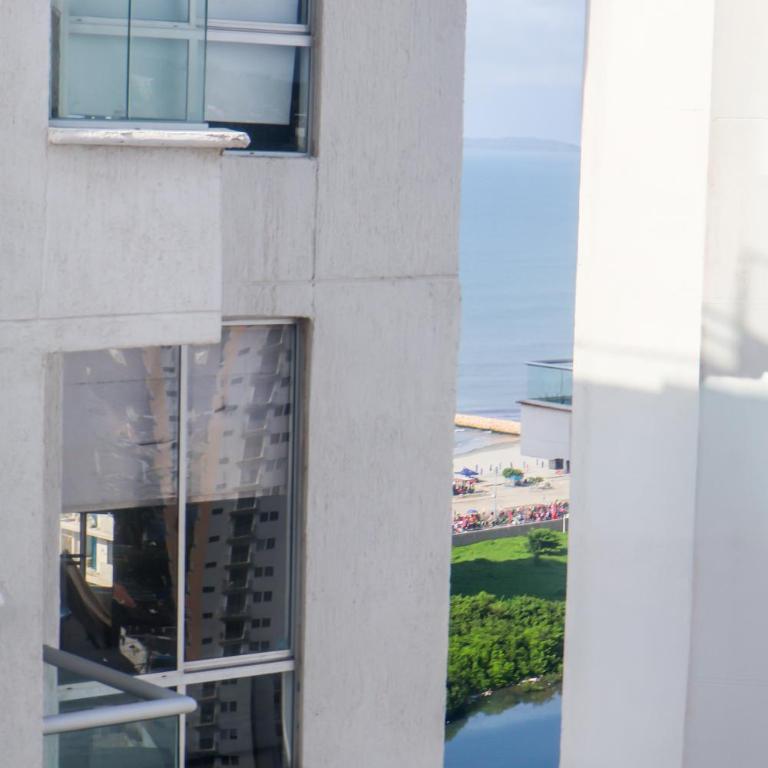 Apto en Cartagena Cerca de Zona Turística y Mar con 3 habitaciones - Three-Bedroom Apartment - 20