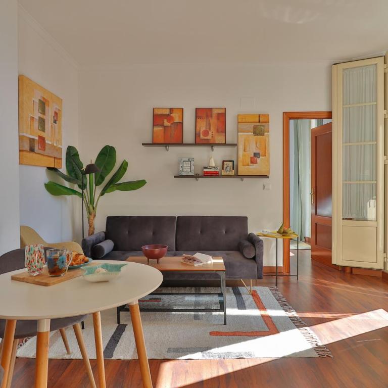 C61 - Brand New One Bedroom Cathedral Views - Apartamento - 3