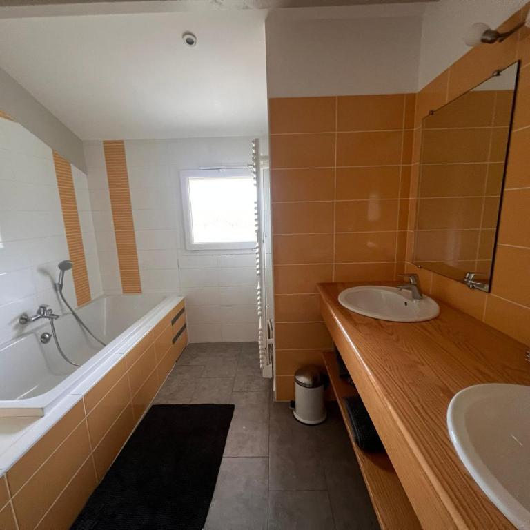 House in Soustons - 5 bedrooms - Villa - 12