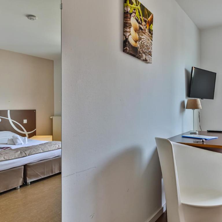 Village Club La Rivière CapFrance - Chambre Double - 4