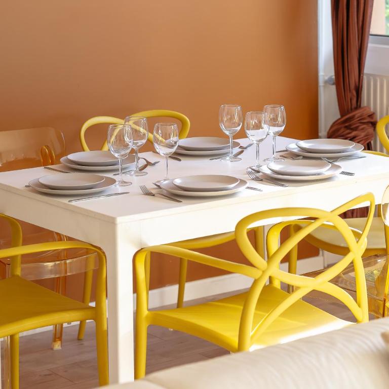Roxane - Parking Privé et Terrasse - Three-Bedroom Apartment - 19