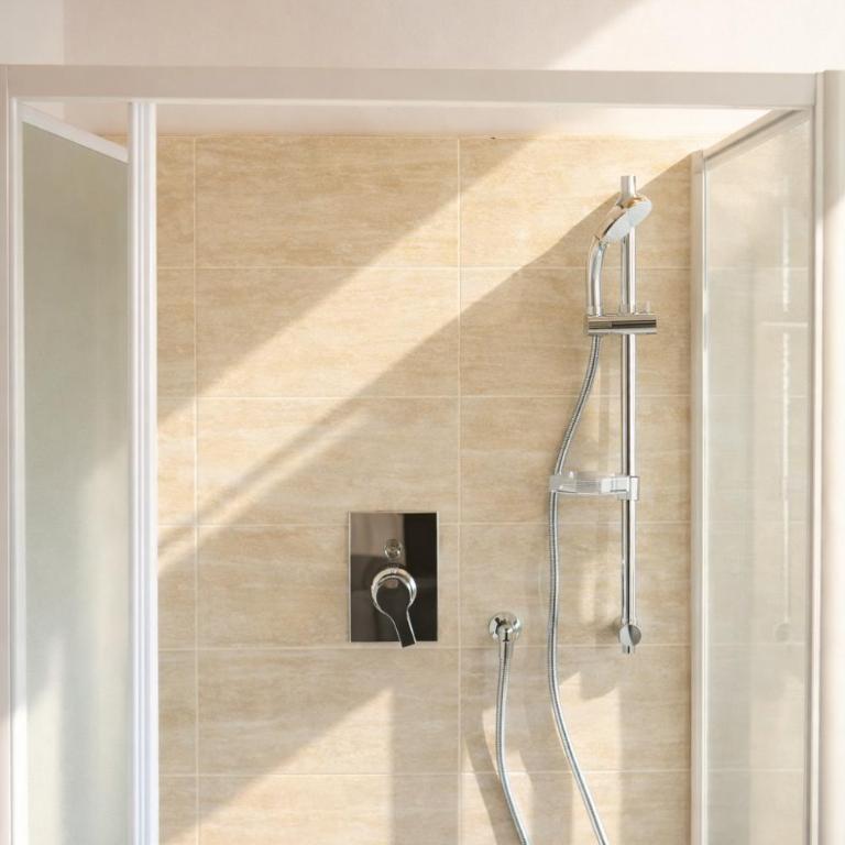 Hotel Favorita Easy Stay B&B - Camera Familiare Deluxe - 3