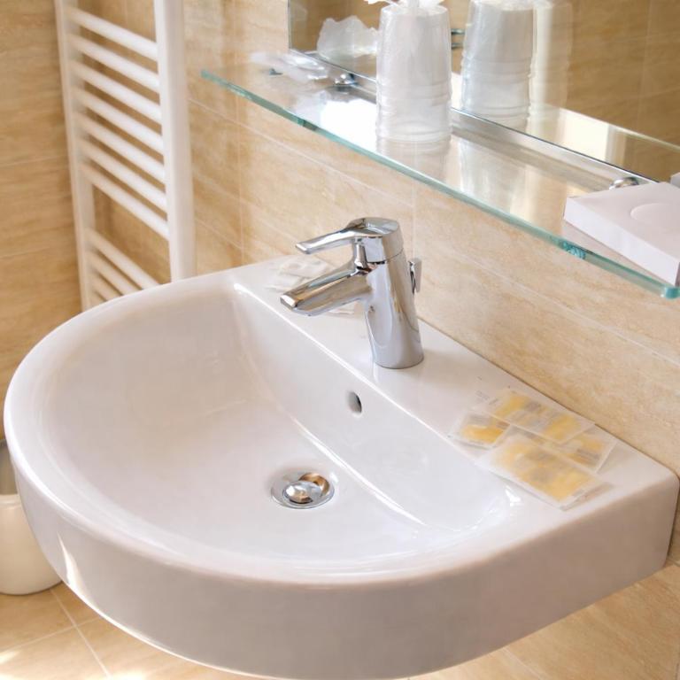 Hotel Favorita Easy Stay B&B - Camera Singola Deluxe - 5