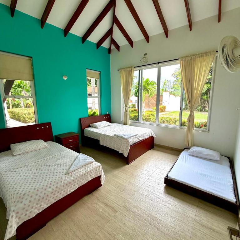 Villa de lujo con piscina de ensueño - Villa - 11