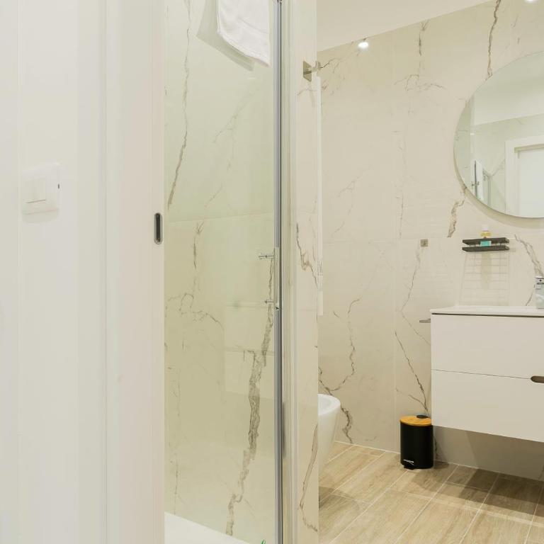 CENTRALE-Nel CUORE di BARI- A 5min dalla STAZIONE-Mucciaccia Design Suite - Appartamento con 1 Camera da Letto - 17