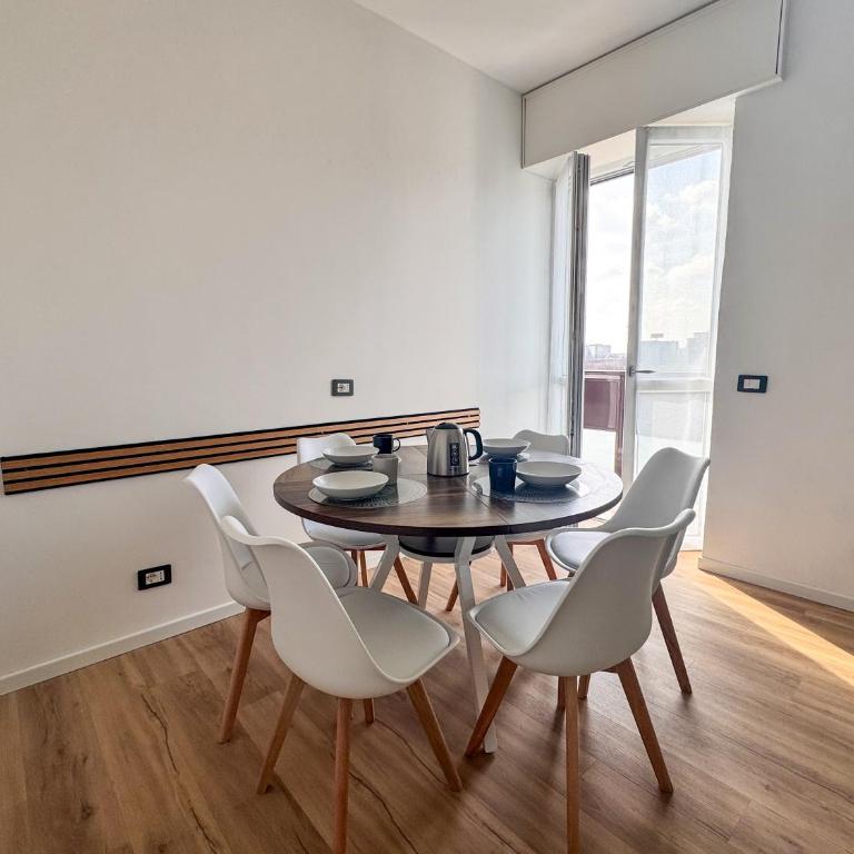 Spezia Bright 2 Bedroom Apartment - Milan - Appartamento con 2 Camere da Letto - 2