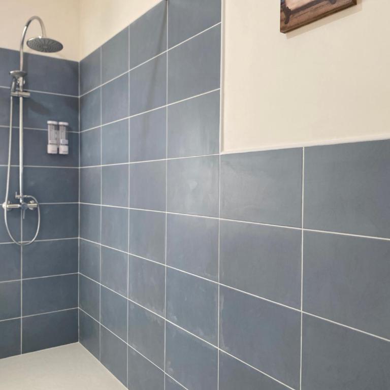 A casa di Nonna Maria - Camera Familiare con Bagno Privato - 12
