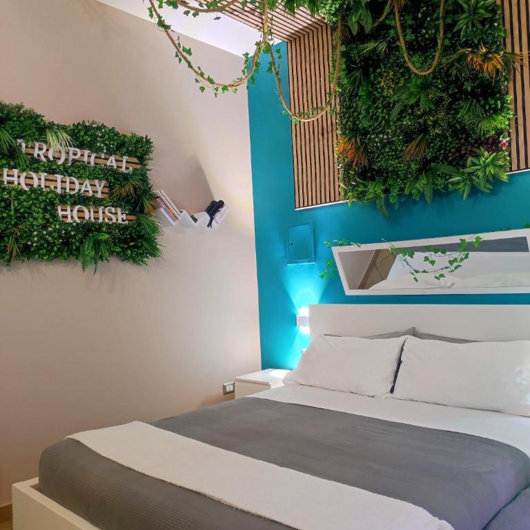 Tropical Holiday House - Vacation Home - 2