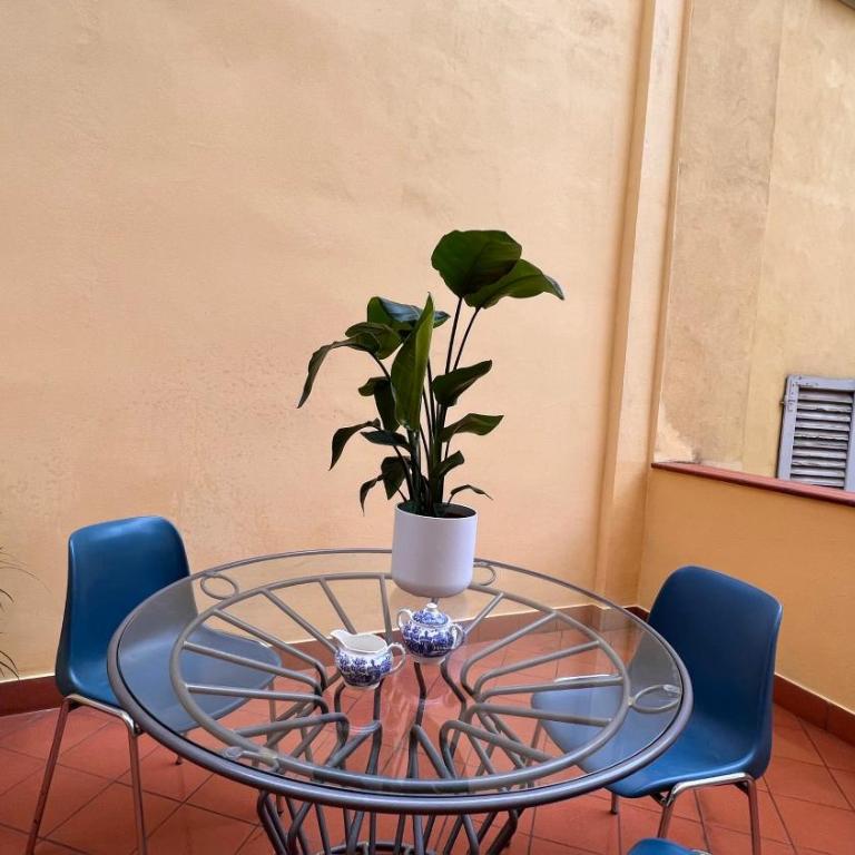 Artisan House - Two-Bedroom Apartment - 17