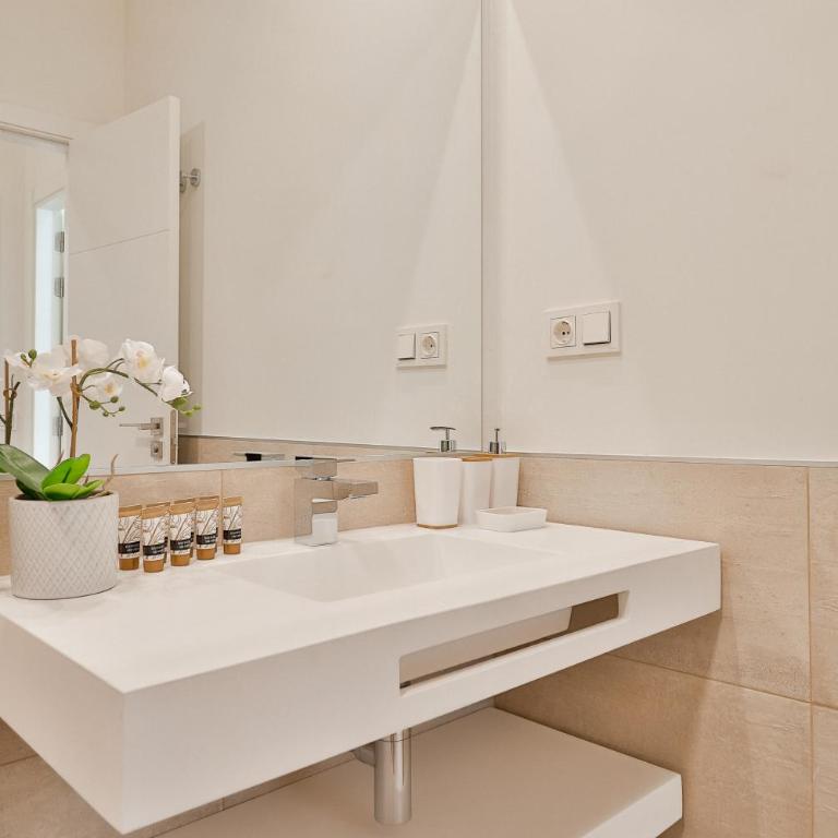 C74 - Marvelous 3 Bedroom Apartment In Historical - Apartamento de 3 dormitorios - 26