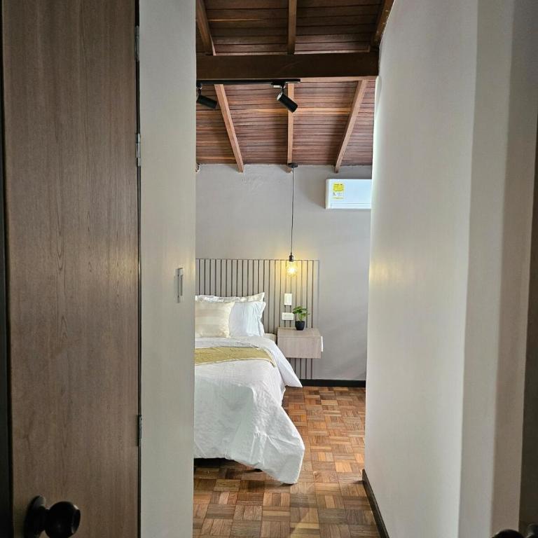 Magic Naranjo House 3BR wAC & jacuzzi in Laureles - Apartamento - 30