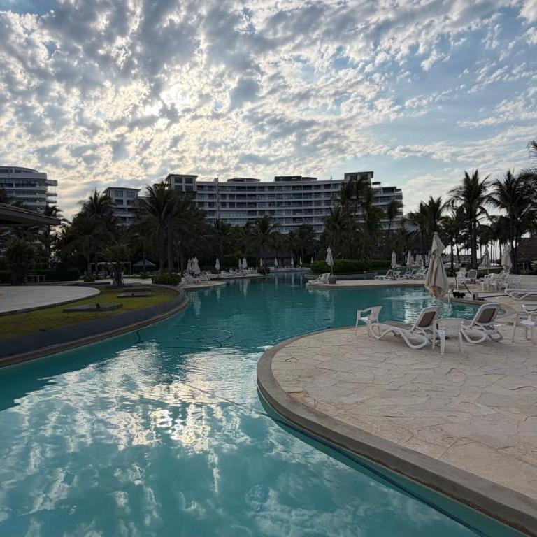 La Isla Acapulco Diamante Penthouse de Dos Pisos - Three-Bedroom Apartment - 17