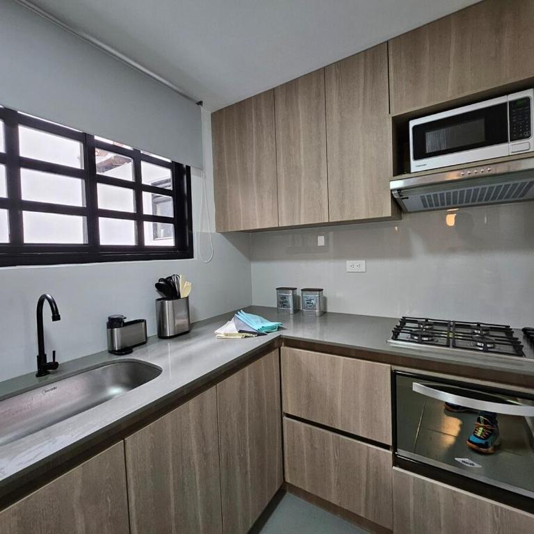 Magic Naranjo House 3BR wAC & jacuzzi in Laureles - Apartamento - 34