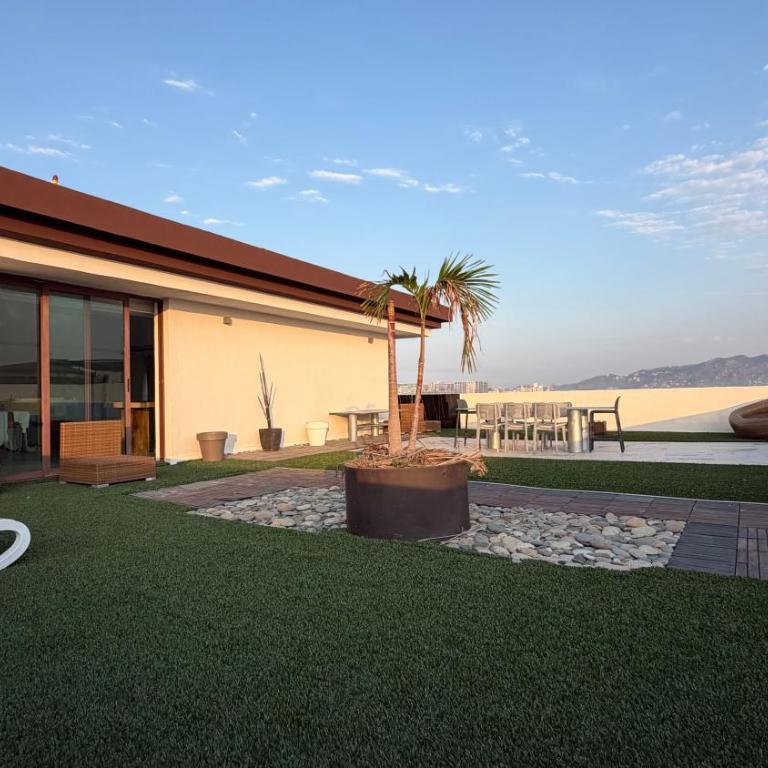 La Isla Acapulco Diamante Penthouse de Dos Pisos - Three-Bedroom Apartment - 13