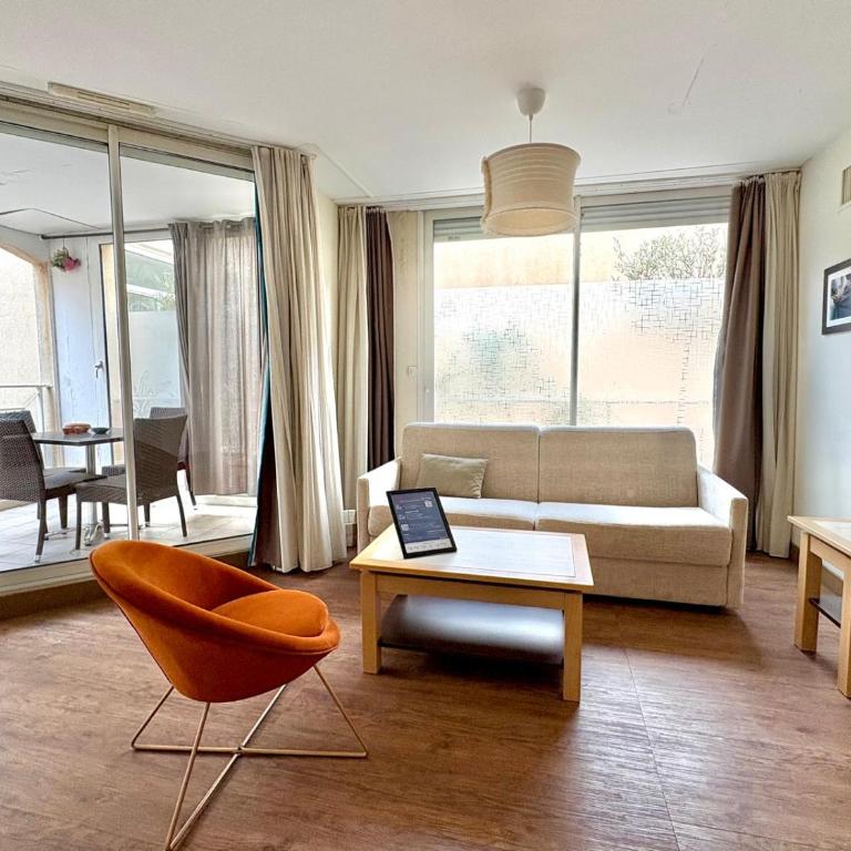 Lumineux F2 avec terrasse & piscine, Fréjus-Port - Appartamento con 1 Camera da Letto - 2
