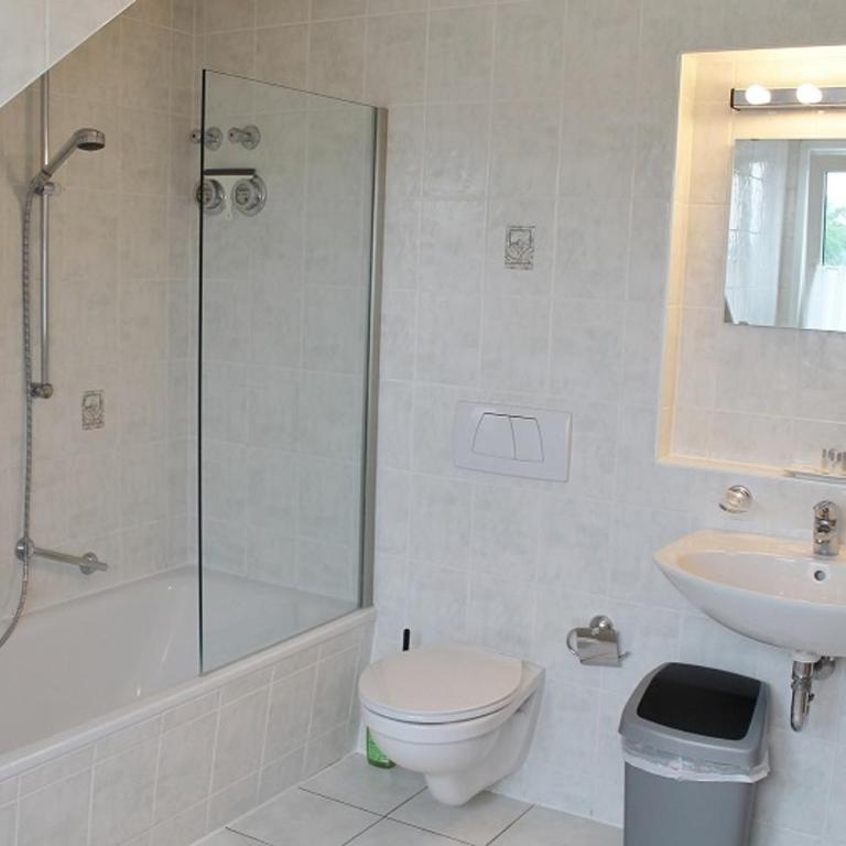 Ferienhof Schöngarten, Sonja & Stefan Büchele GbR - One-Bedroom Apartment with Lake View - 22