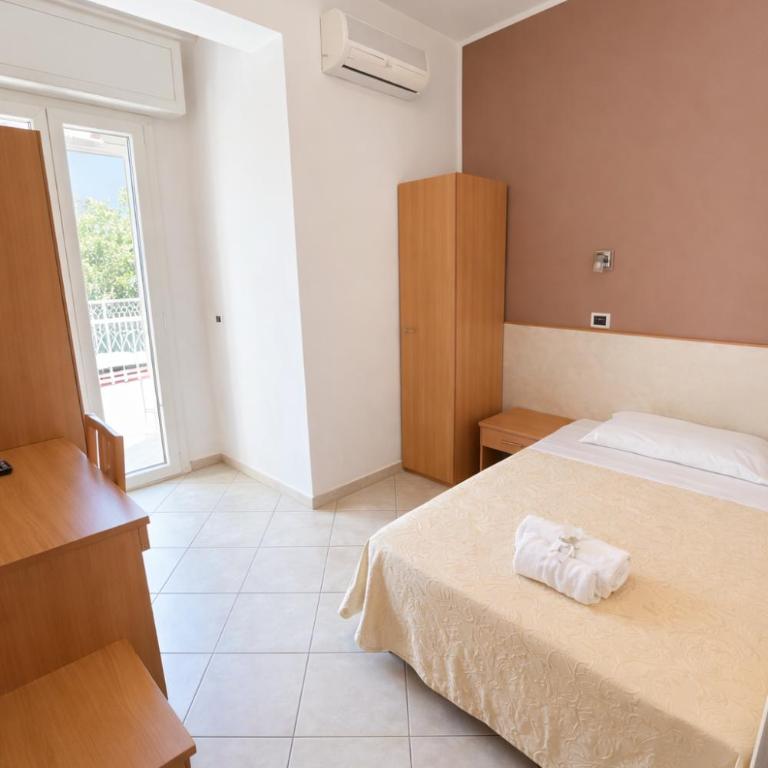 Hotel Favorita Easy Stay B&B - Camera Singola Deluxe - 8