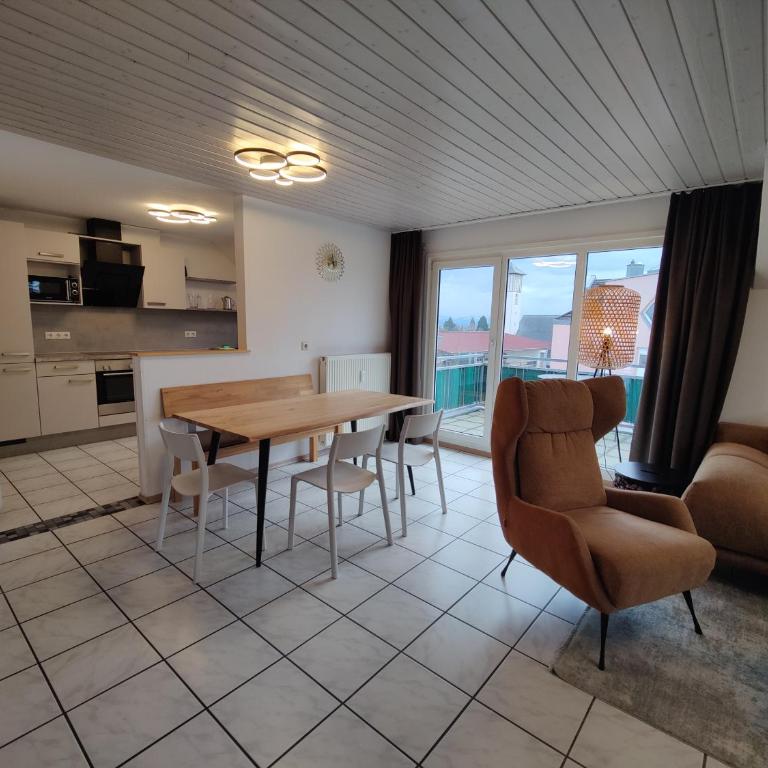 Ferienhof Schöngarten, Sonja & Stefan Büchele GbR - Two-Bedroom Apartment with Garden View - 21