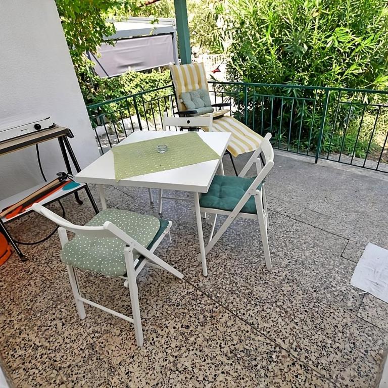 Charming Little House - Private Parking & Beach Nearby - Vikendica - 11
