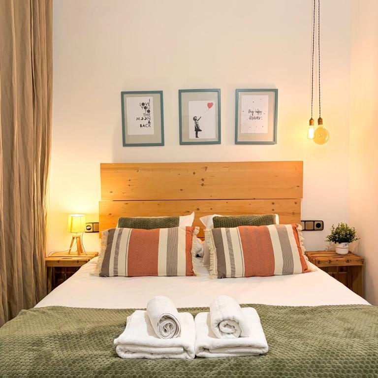 Apartamento con historia y encanto en pleno centro - Three-Bedroom Apartment - 7