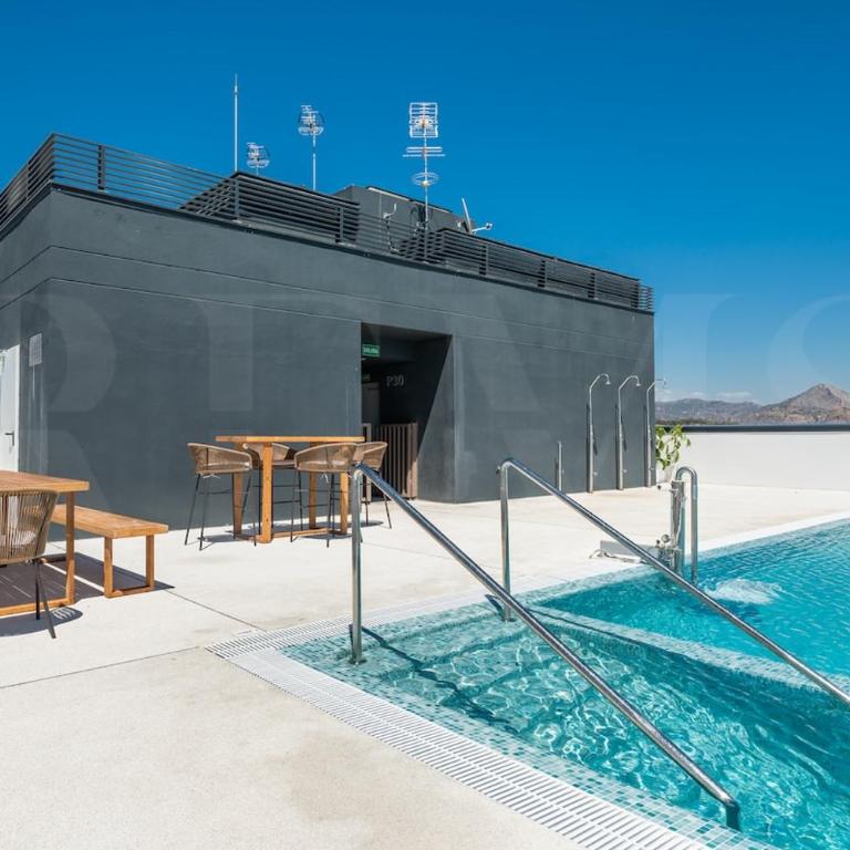 Bright 24th Floor Apartment, Pool & Gym REMS - Apartamento de 1 dormitorio - 24