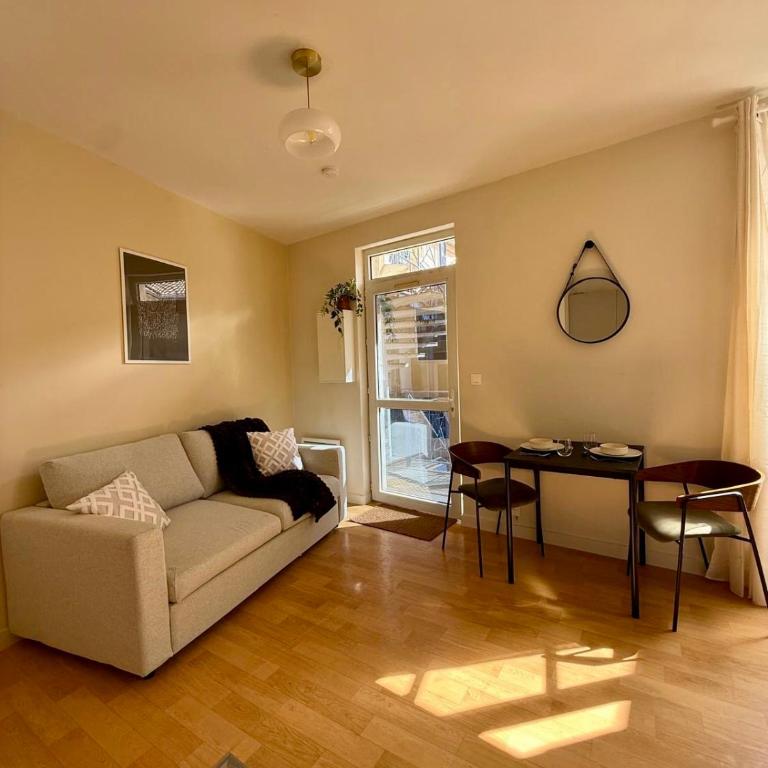 Charles 15, Studio moderne et cosy au cœur de Poitiers - Appartement 1 Chambre - 4