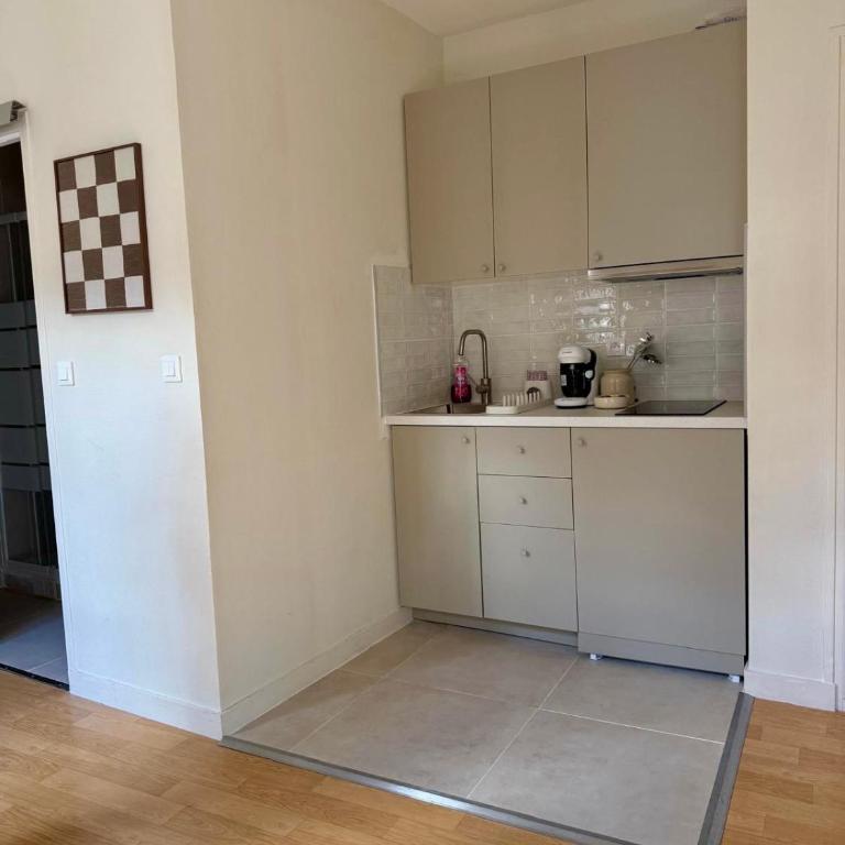 Charles 15, Studio moderne et cosy au cœur de Poitiers - Appartement 1 Chambre - 11