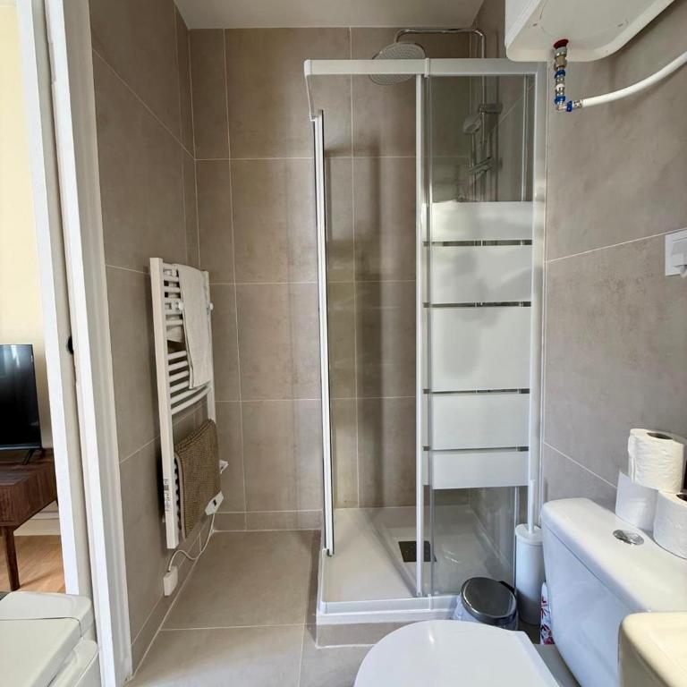 Charles 15, Studio moderne et cosy au cœur de Poitiers - Appartement 1 Chambre - 18