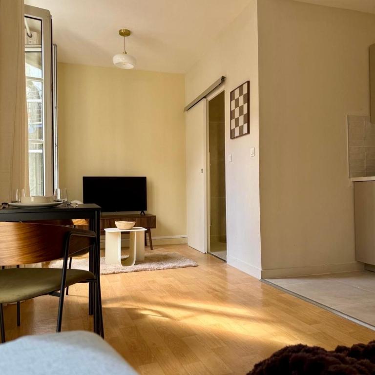 Charles 15, Studio moderne et cosy au cœur de Poitiers - Appartement 1 Chambre - 21