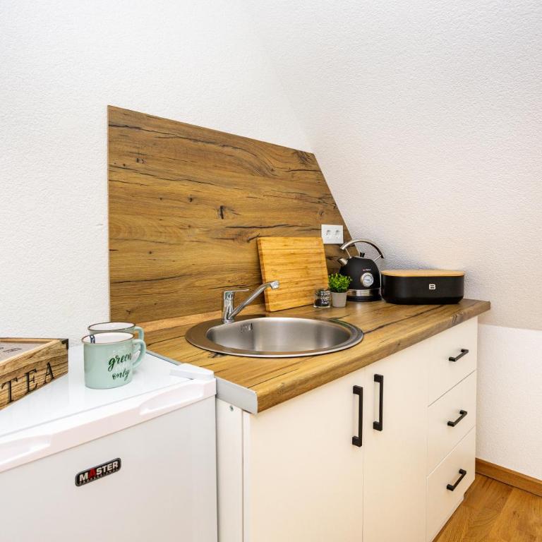 Sarajevo Boutique Studios - One-Bedroom Apartment - 2