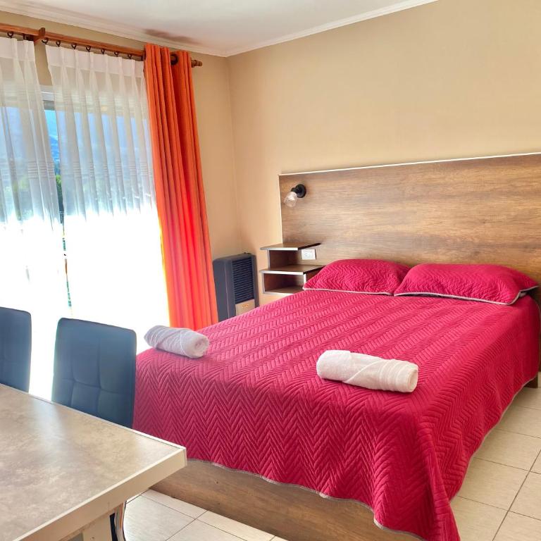 ALTURAS apart-hotel - Two-Bedroom Apartment with Balcony - 14