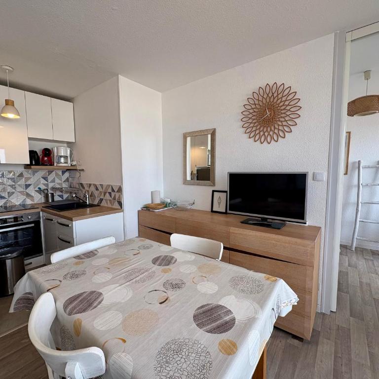 Appartement cosy pour 4 à 50m de la plage à St Hilaire - FR-1-323-448 - Apartment - 7