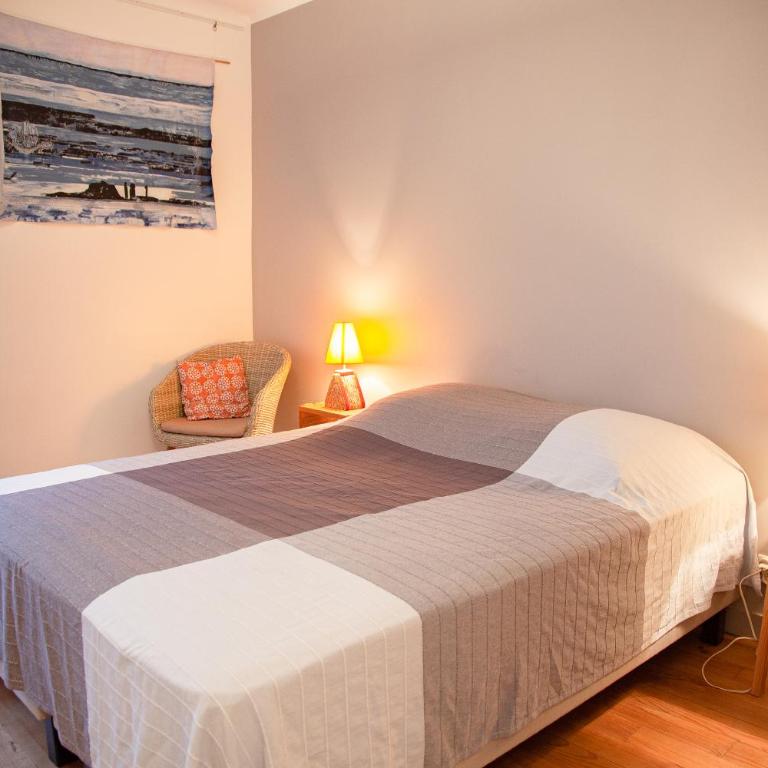 Maison de vacances Sainte Marguerite Plage à pied 4 personnes - Two-Bedroom House - 3