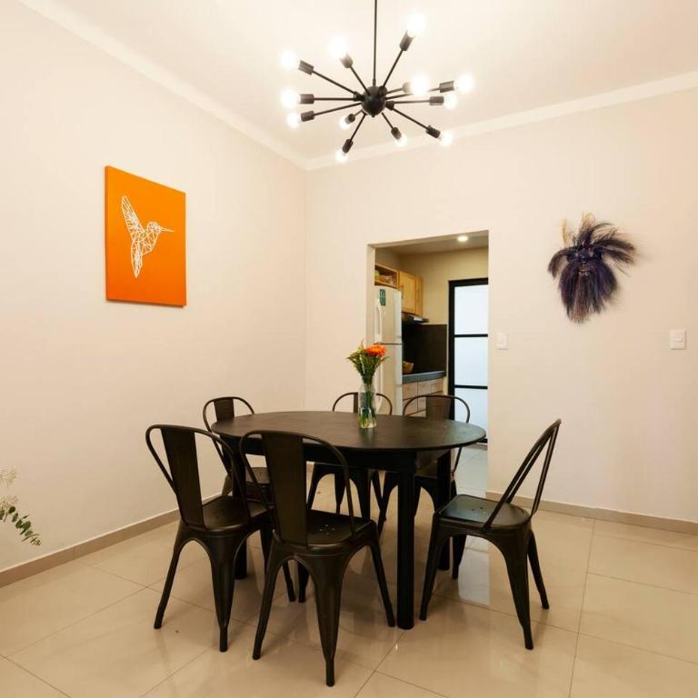 Condesa Spacious 3BR with 3 King Beds Expert Host - Apartment - 3