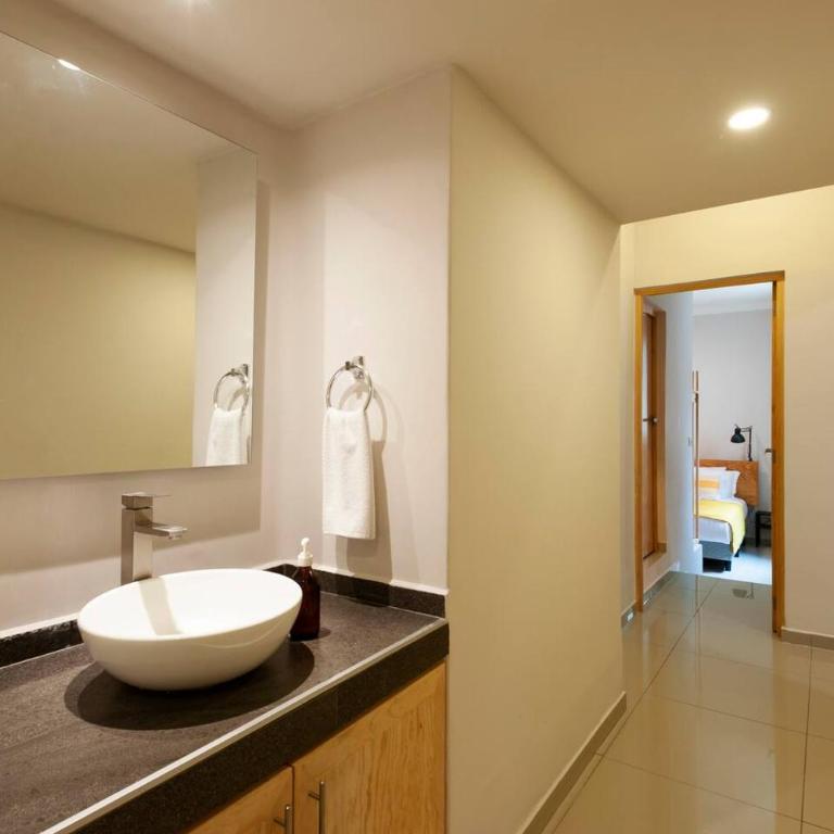Condesa Spacious 3BR with 3 King Beds Expert Host - Apartment - 14