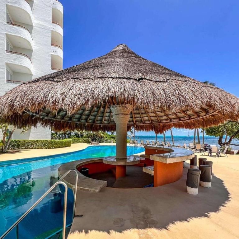 Isla Condo 403 Oceanfront Puerta al Mar in Sac Bajo - Apartment with Sea View - 5