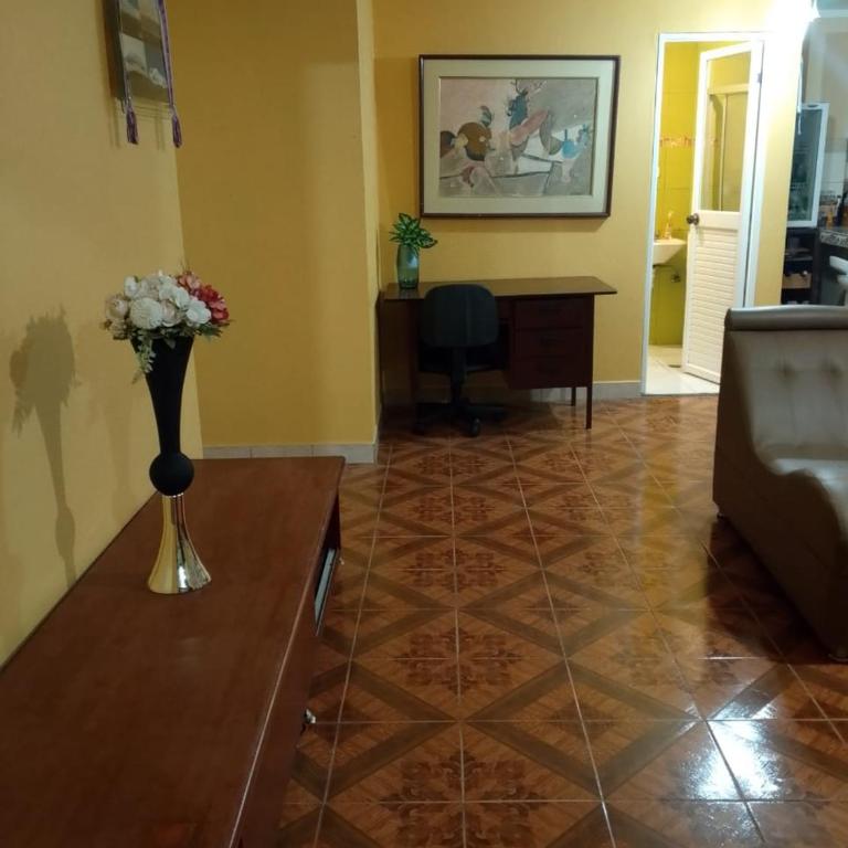 Casa Martinez Riobamba - Two-Bedroom Apartment - 3
