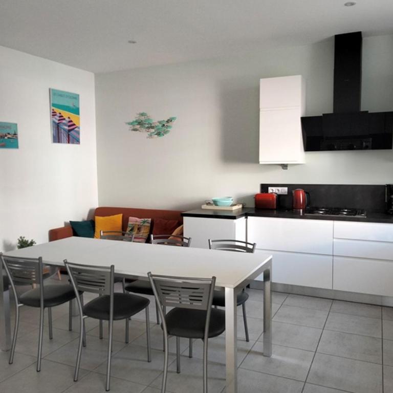 Maison de ville T3 avec cour proche port et plage - Les Sables d'Olonne - FR-1-331-72 - Holiday Home (4 Adults) - 14
