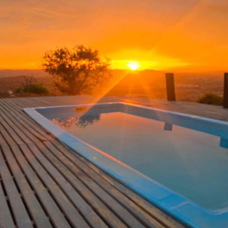 Romantic Getaway Peace and a Unique View - One-Bedroom House - 7