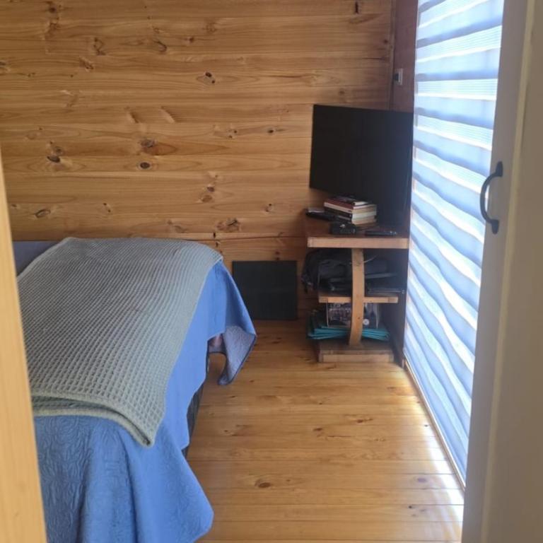Romantic Getaway Peace and a Unique View - One-Bedroom House - 11