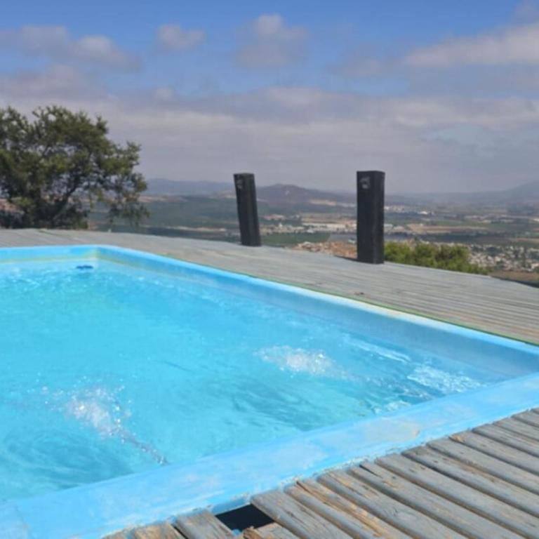 Romantic Getaway Peace and a Unique View - One-Bedroom House - 17