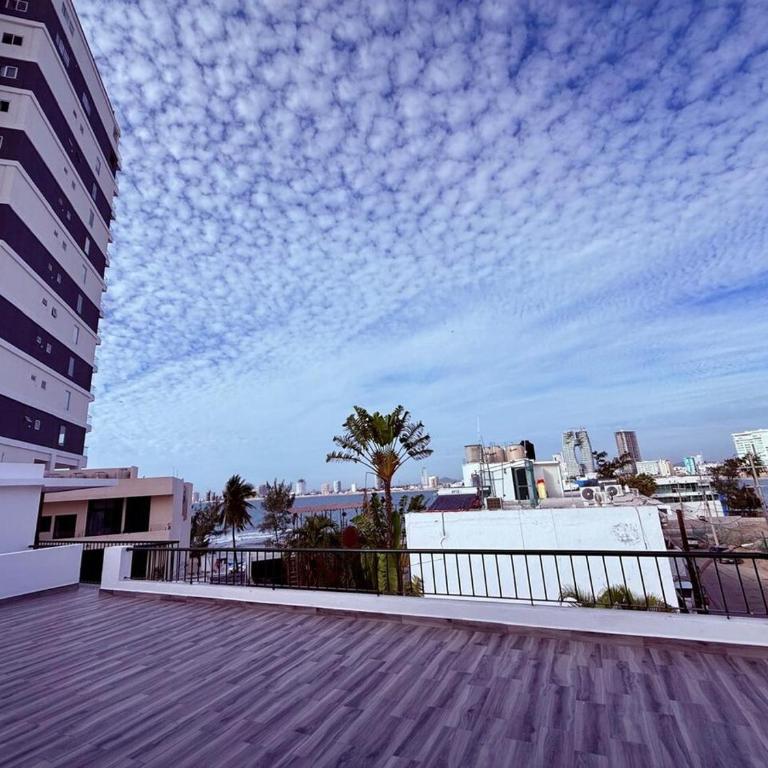 Apartment 30 steps from the beach Mazatlán Boardwalk - One-Bedroom Apartment with Balcony - 17