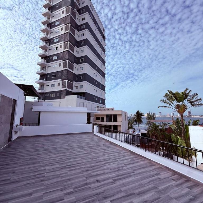 Apartment 30 steps from the beach Mazatlán Boardwalk - One-Bedroom Apartment with Balcony - 25