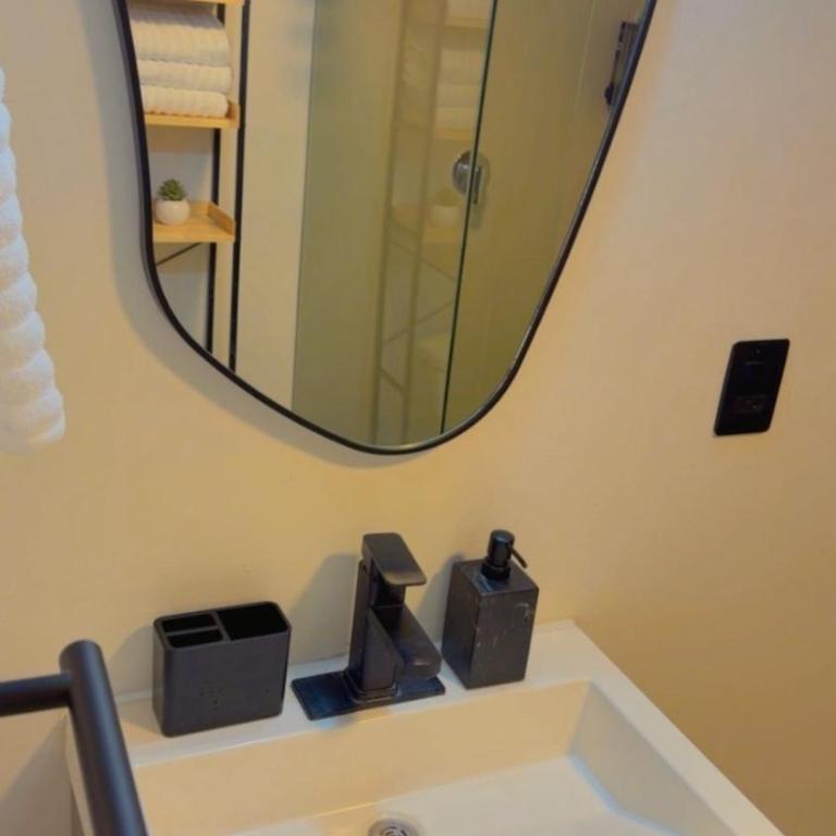 Apartment 30 steps from the beach Mazatlán Boardwalk - One-Bedroom Apartment with Balcony - 32