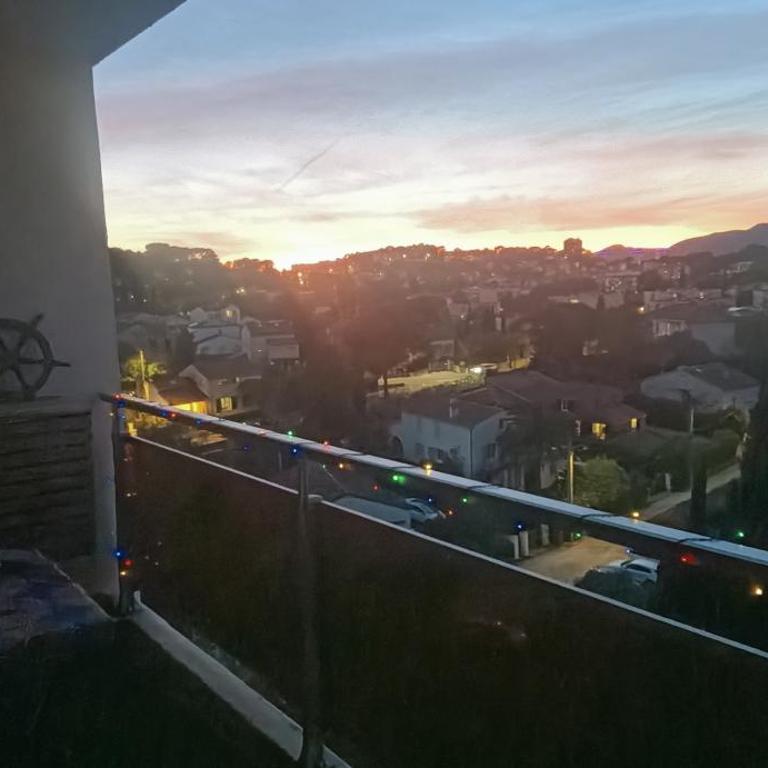 Vue panoramique dernier étage sans vis à vis - Apartment mit 1 Schlafzimmer - 6