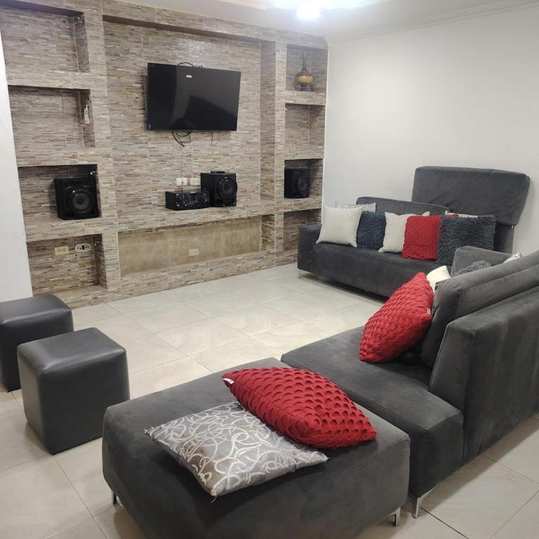 Apartmento en Loja cerca a la terminal terrestre para ti y tu familia - Apartment - 1