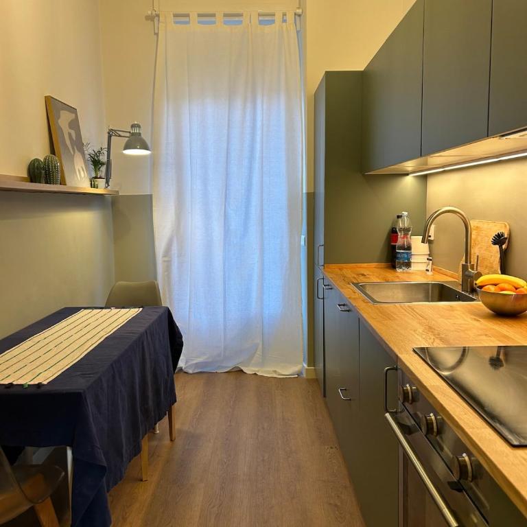 Sunny New Apt with Terrace 2 min Metro - Appartamento con 2 Camere da Letto e Terrazza - 9