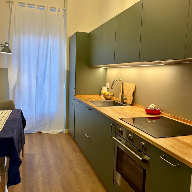 Sunny New Apt with Terrace 2 min Metro - Appartamento con 2 Camere da Letto e Terrazza - 11