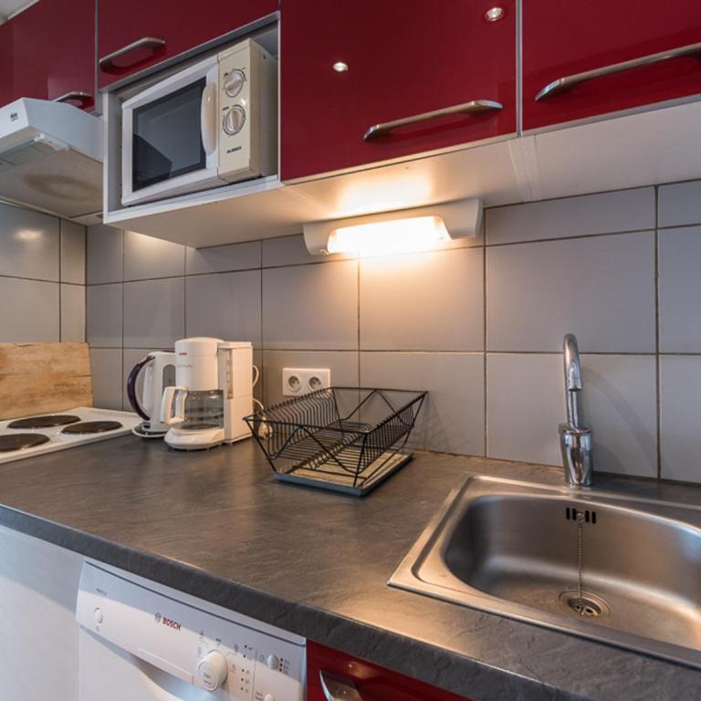 Studio rénové Proche des pistes et des commerces Balcon avec vue montagne - FR-1-502-431 - Studio - 7