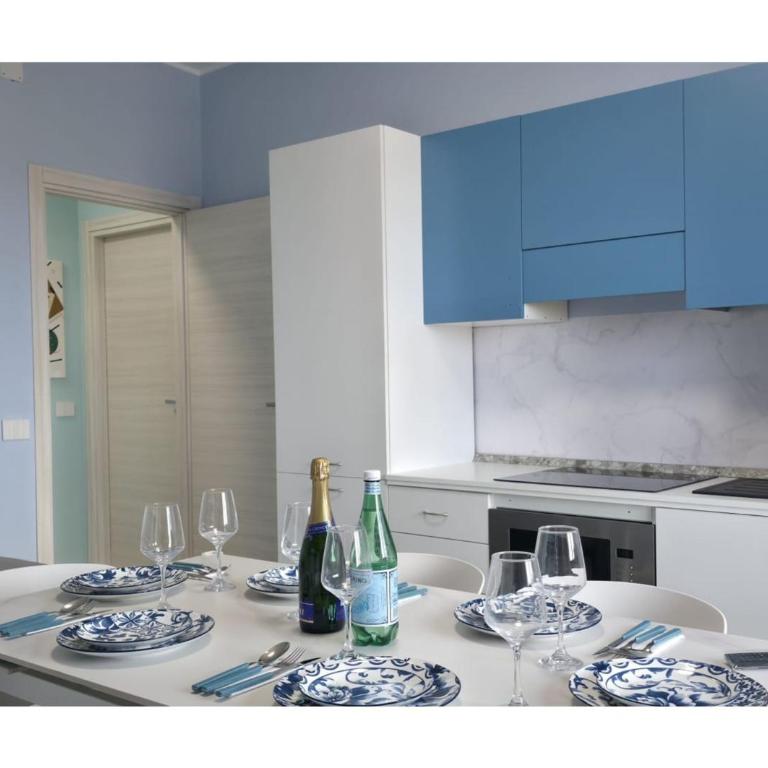 DANIEL SUPERIOR APARTMENTS - Tropea City Center - 250m from the Train Station - Two-Bedroom Apartment with Balcony - 32